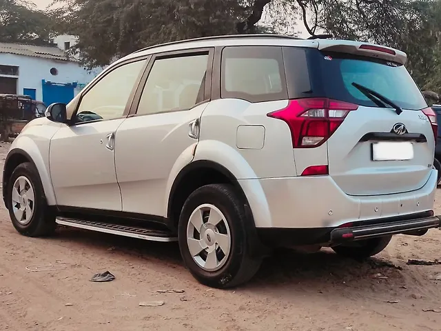 Used Mahindra XUV500 W7 [2018-2020] in Agra