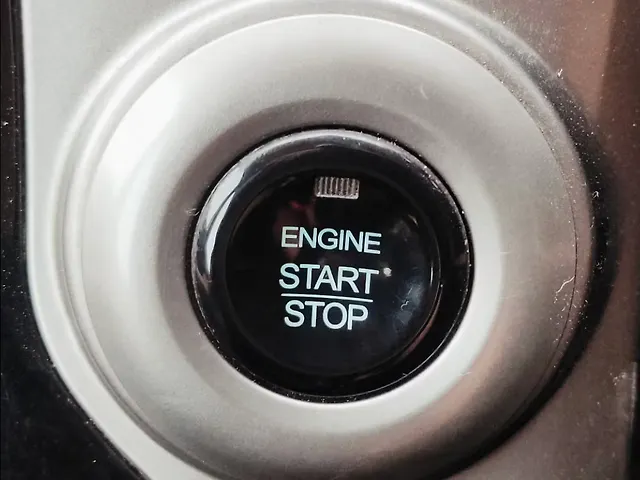 Used Mahindra XUV500 W7 [2018-2020] in Agra