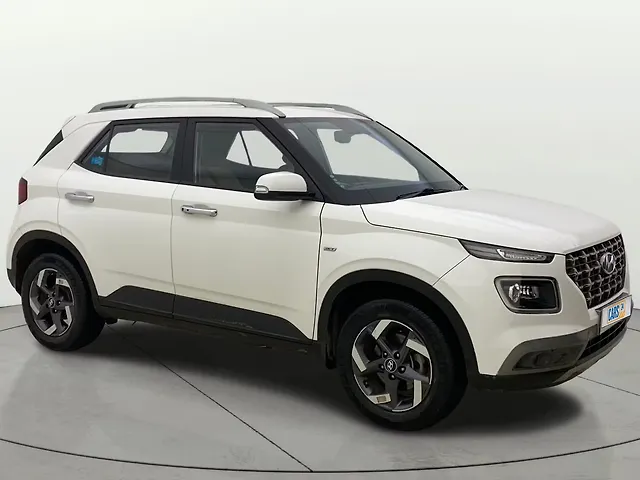 Used 2021 Hyundai Venue in Mumbai