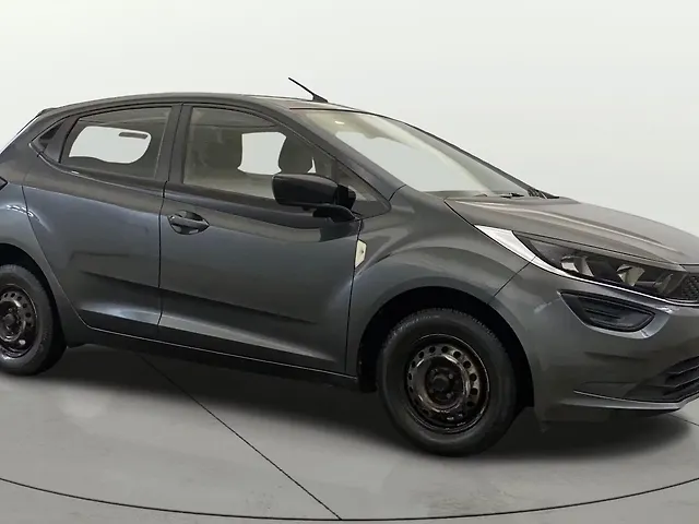 Used 2020 Tata Altroz in Delhi