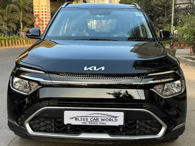 Used 2025 Kia Carens in Mumbai