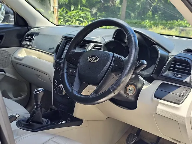 Used Mahindra XUV300 [2019-2024] 1.2 W4 [2019-2019] in Mumbai