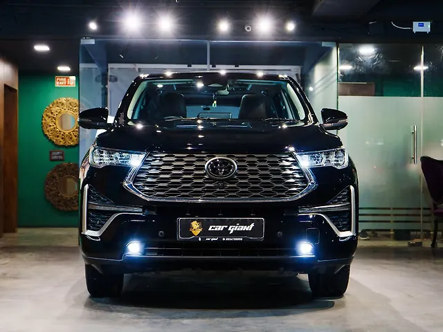 Used 2025 Toyota Innova Hycross in Delhi