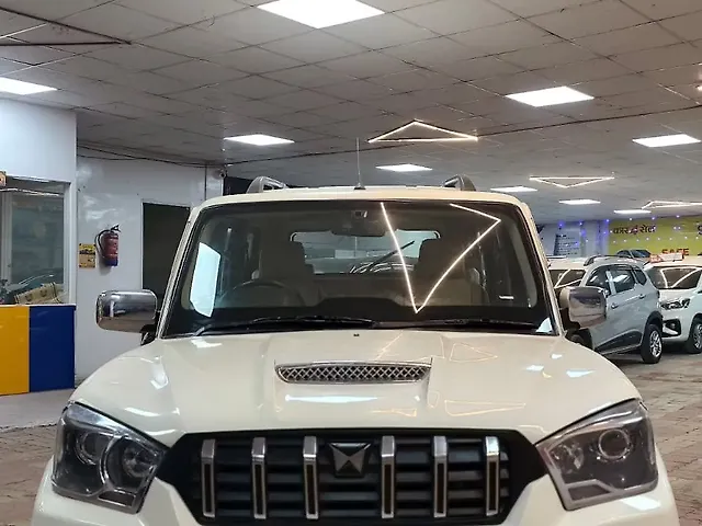 Used 2020 Mahindra Scorpio in Muzaffarpur