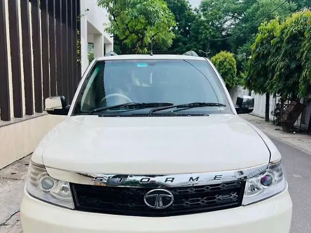 Used 2016 Tata Safari in Lucknow