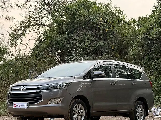 Used Toyota Innova Crysta [2016-2020] 2.4 V Diesel in Mumbai