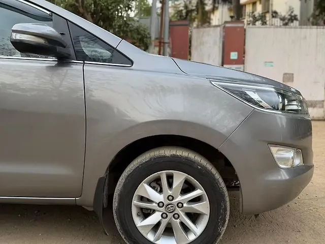 Used Toyota Innova Crysta [2016-2020] 2.4 V Diesel in Mumbai