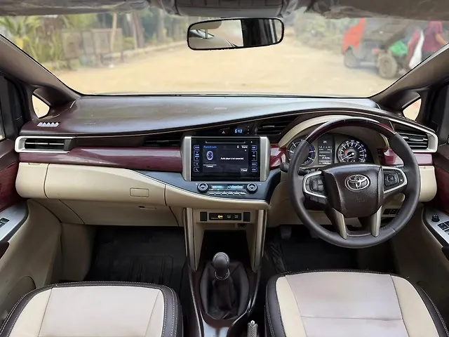 Used Toyota Innova Crysta [2016-2020] 2.4 V Diesel in Mumbai