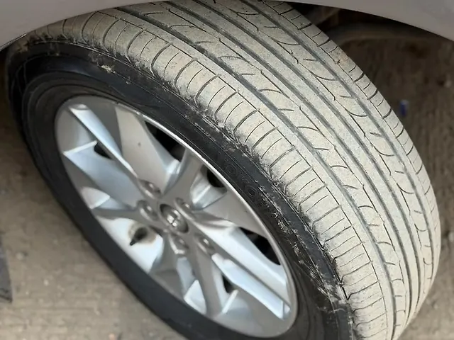 Used Toyota Innova Crysta [2016-2020] 2.4 V Diesel in Mumbai