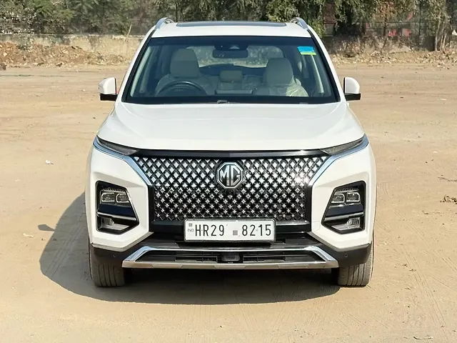 Used 2023 MG Hector Plus in Delhi