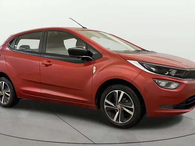 Used 2021 Tata Altroz in Delhi