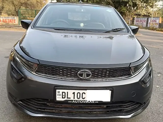 Used 2023 Tata Altroz in Delhi