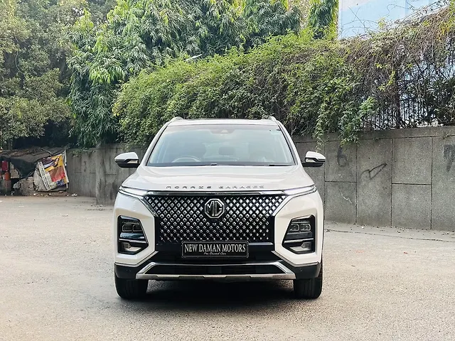Used 2024 MG Hector Plus in Delhi