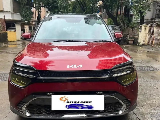 Used 2022 Kia Carens in Mumbai
