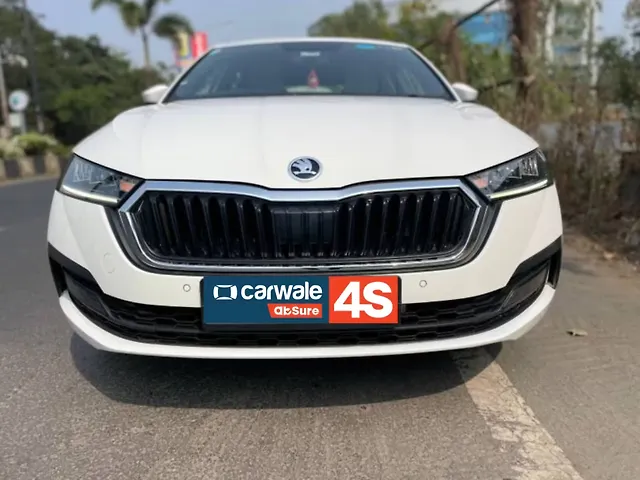 Used 2022 Skoda Octavia in Mumbai Used 2022 Skoda Octavia in Mumbai