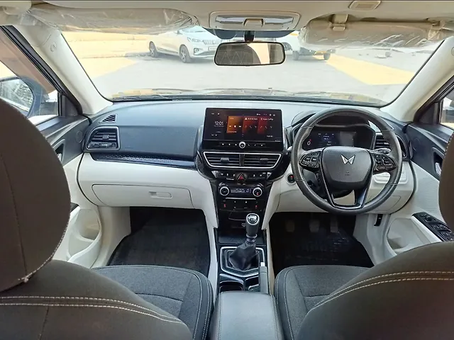 Used Mahindra XUV 3XO AX5 Petrol 1.2L Turbo Manual in Navi Mumbai