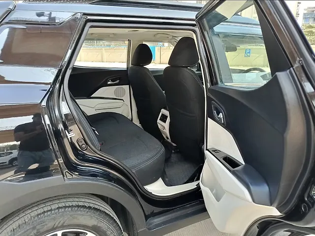 Used Mahindra XUV 3XO AX5 Petrol 1.2L Turbo Manual in Navi Mumbai