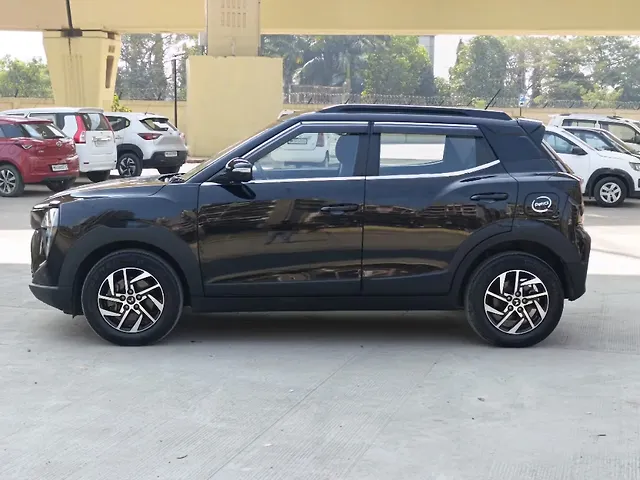 Used Mahindra XUV 3XO AX5 Petrol 1.2L Turbo Manual in Navi Mumbai