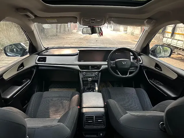 Used Mahindra Old Generation XUV700 AX5 2WD Petrol 2.0L Turbo Manual 7 STR in Delhi