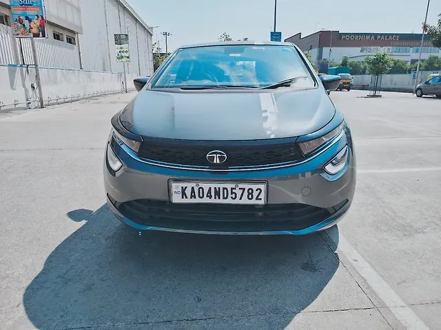 Used 2023 Tata Altroz in Bangalore