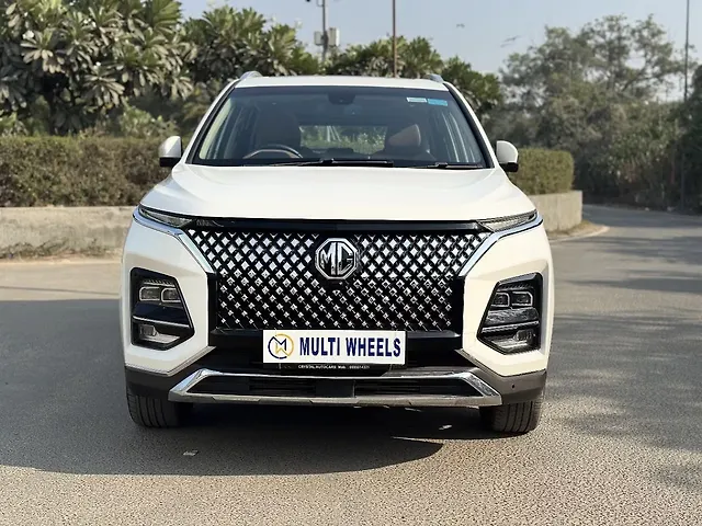 Used 2024 MG Hector Plus in Delhi