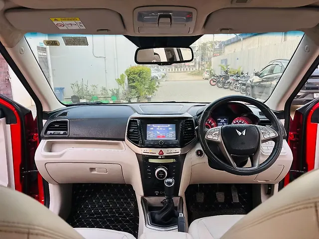 Used Mahindra XUV300 [2019-2024] W8 (O) 1.2 Petrol in Guwahati