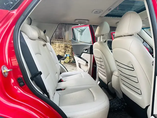 Used Mahindra XUV300 [2019-2024] W8 (O) 1.2 Petrol in Guwahati
