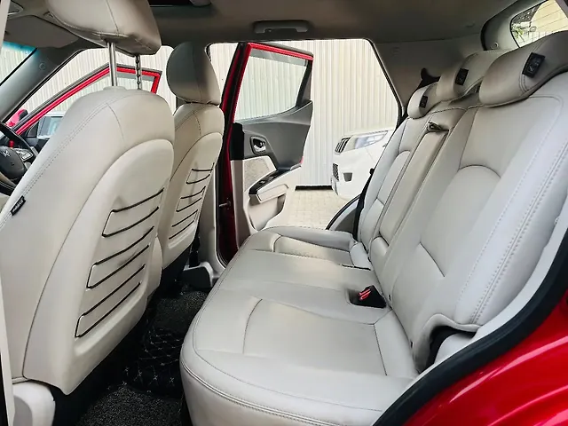 Used Mahindra XUV300 [2019-2024] W8 (O) 1.2 Petrol in Guwahati