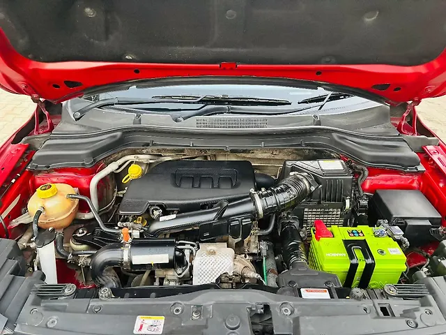 Used Mahindra XUV300 [2019-2024] W8 (O) 1.2 Petrol in Guwahati