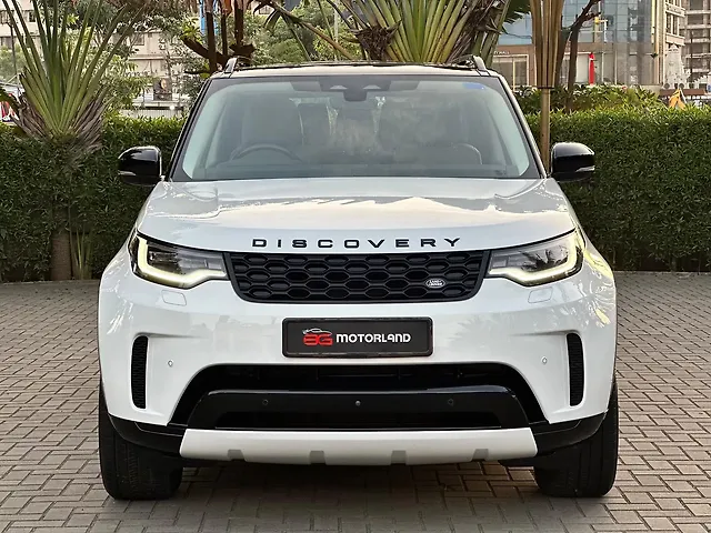 Used 2021 Land Rover Discovery in Surat