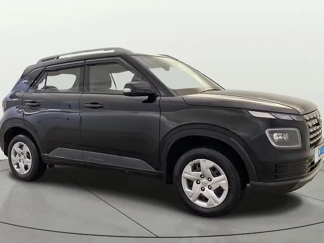 Used 2022 Hyundai Venue in Delhi