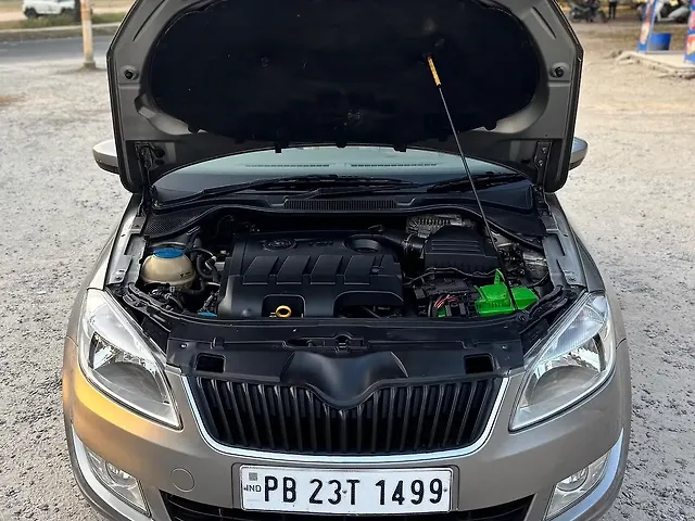 Used Skoda Rapid Ambition 1.5 TDI AT in Chandigarh