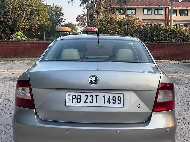 Used Skoda Rapid Ambition 1.5 TDI AT in Chandigarh