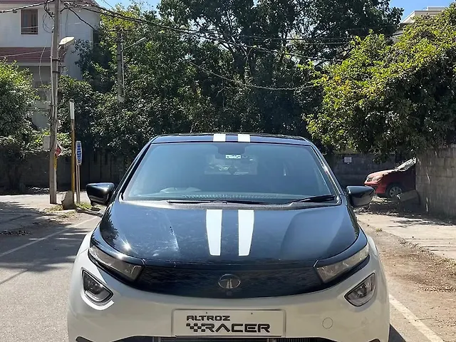 Used 2025 Tata Altroz in Bangalore