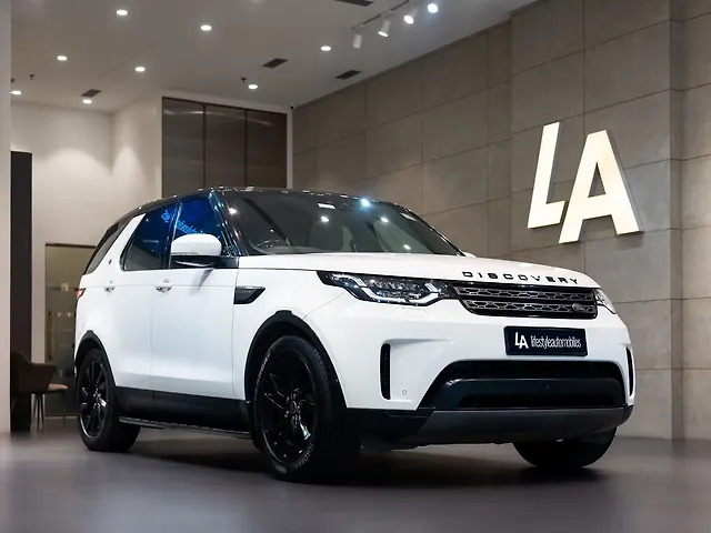 Used 2019 Land Rover Discovery in Kolkata
