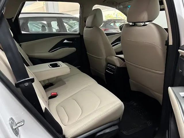 Used MG Hector [2023-2025] Savvy Pro 1.5 Turbo CVT Dual Tone in Kolkata