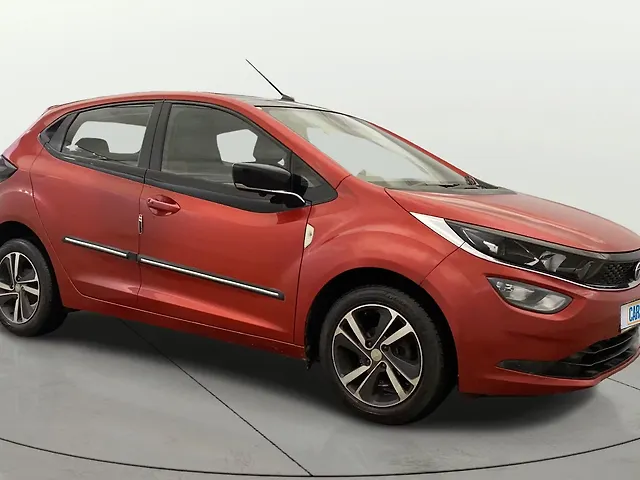 Used 2020 Tata Altroz in Delhi