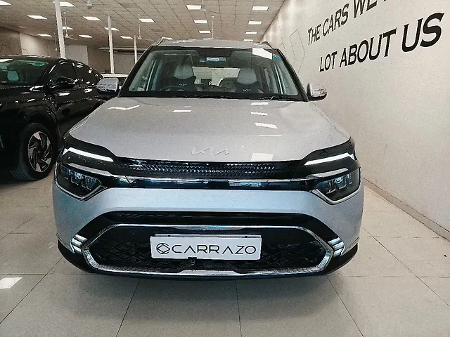 Used 2023 Kia Carens in Mumbai