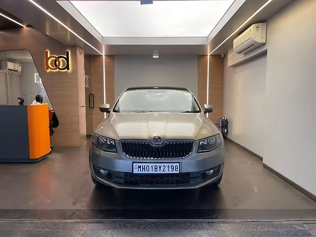 Used 2015 Skoda Octavia in Mumbai