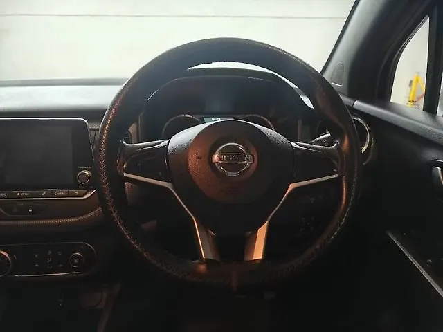 Used Nissan Kicks XV 1.5 in Ahmedabad