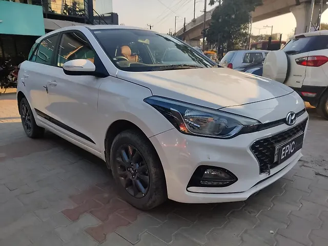 Used Hyundai i20 [2020-2023] Sportz 1.2 MT [2020-2023] in Hyderabad