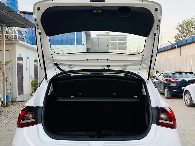 Used Hyundai i20 [2020-2023] Asta 1.2 MT [2020-2023] in Guwahati