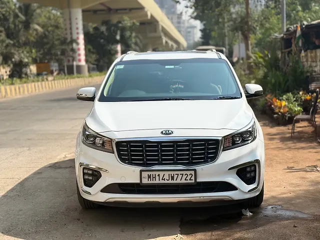 Used 2022 Kia Carnival in Mumbai