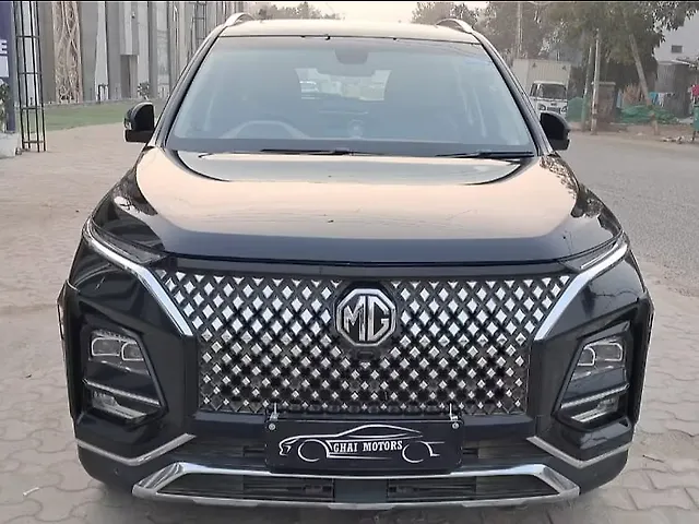 Used 2025 MG Hector Plus in Delhi