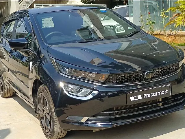 Used 2025 Tata Altroz in Bangalore