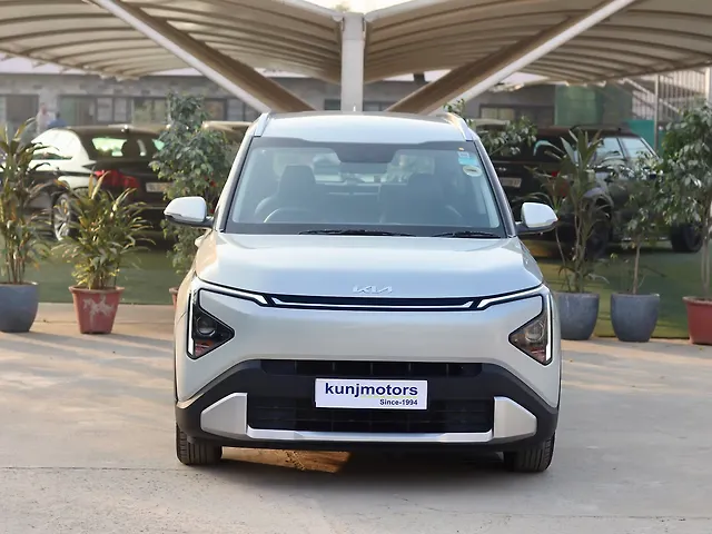 Used 2025 Kia Carens Clavis in Delhi Used 2025 Kia Carens Clavis in Delhi