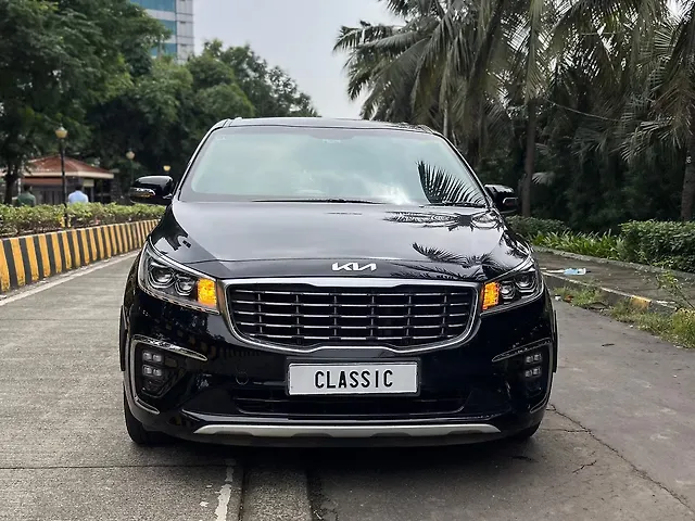 Used 2022 Kia Carnival in Mumbai