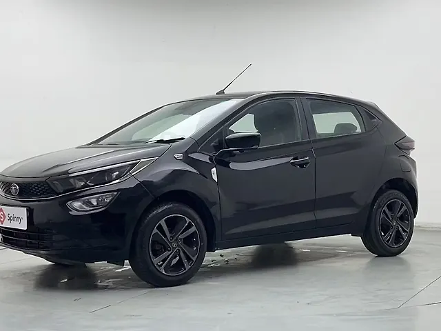 Used 2023 Tata Altroz in Delhi