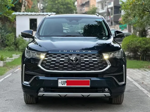 Used 2023 Toyota Innova Hycross in Delhi