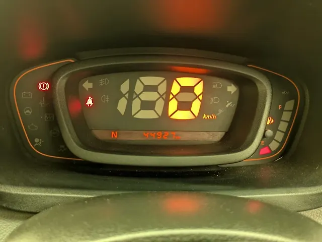 Used Renault Kwid [2015-2019] 1.0 RXT AMT Opt [2016-2019] in Chennai